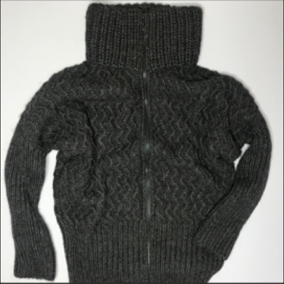 ELSAMANDA SWEATER - Picture 1 of 3